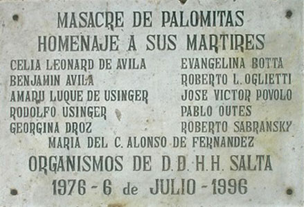 Placa recordatoria a la masacre de Palomitas