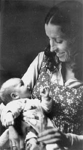 Ester con su hija Paula